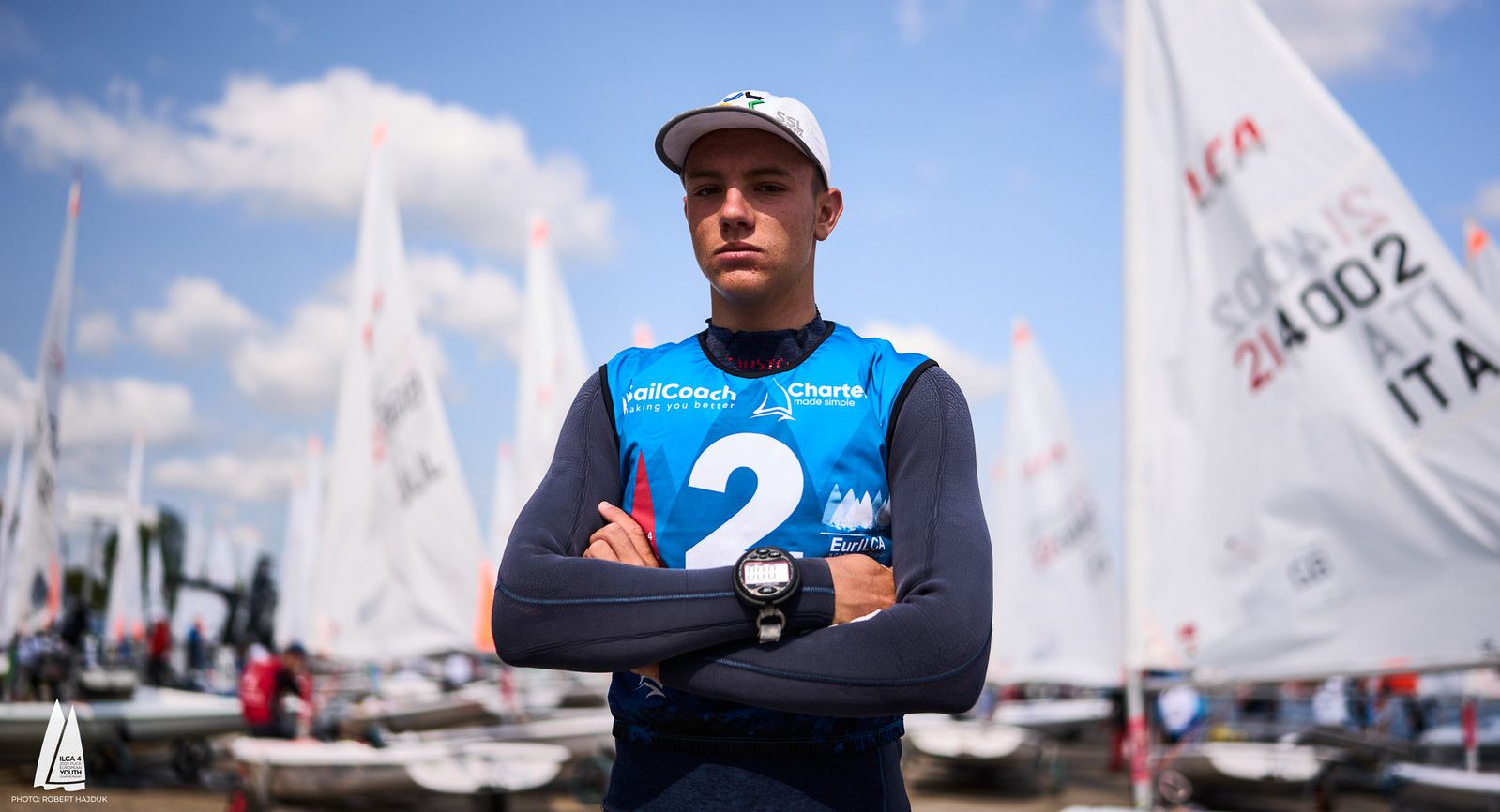 Campionato Europeo ILCA 4 – Seconda giornata: vento instabile e condizioni impegnative a Puck