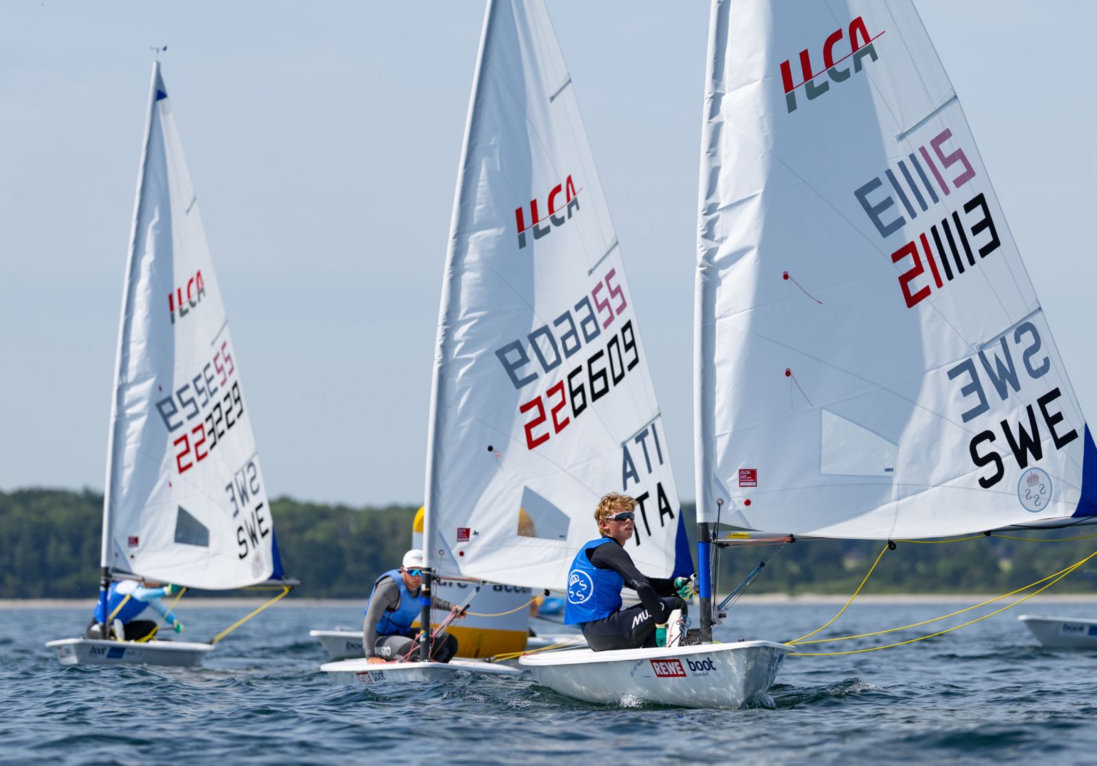 Mondiale ILCA 6 Maschile – Kiel 2025: tre italiani protagonisti dopo 6 prove