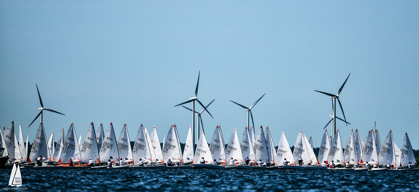 Prima giornata di Final Series al Campionato Europeo ILCA 4 a Puck: instabilità protagonista.