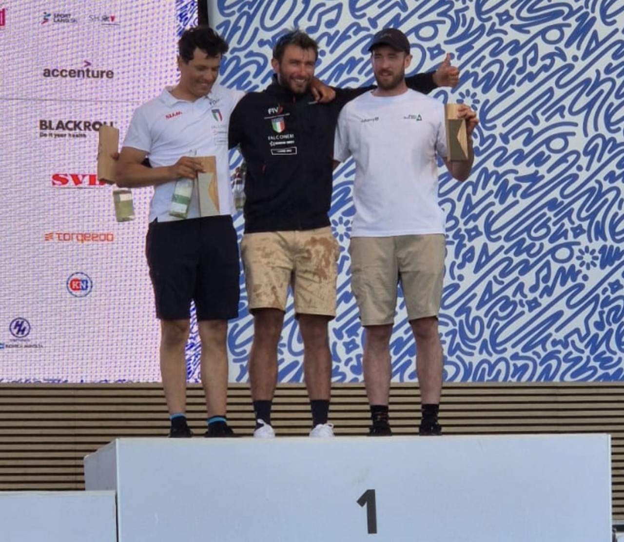 Italia protagonista alla World Cup di Kiel: Peroni vince la Medal Race e chiude secondo, Chiavarini oro. Benini Floriani prima nella Medal tra le ILCA 6