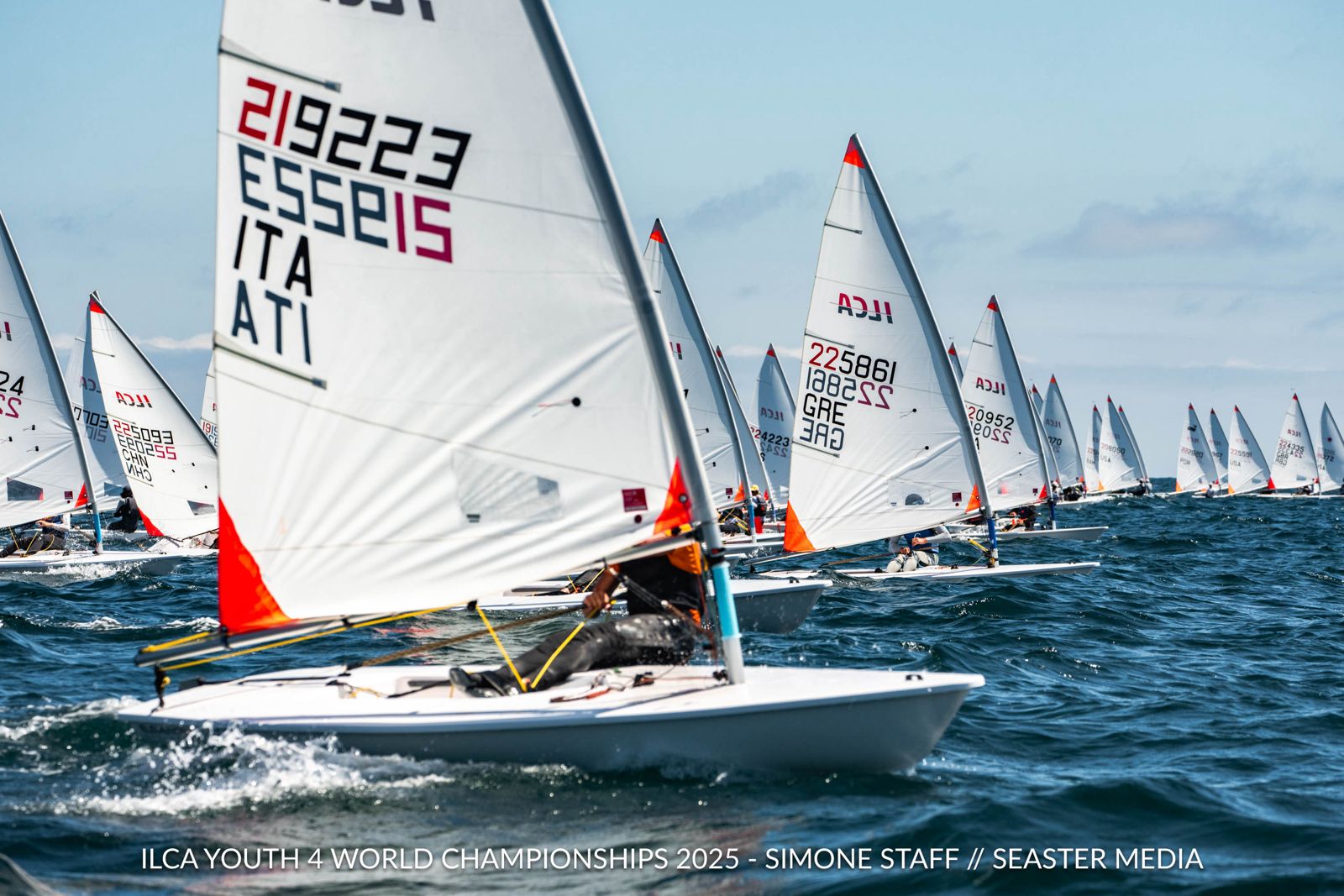 Mondiale Youth ILCA 4 – Ultimo giorno di qualifiche: Corno solida, Marella in crescita. Ora si entra nel vivo con le finali
