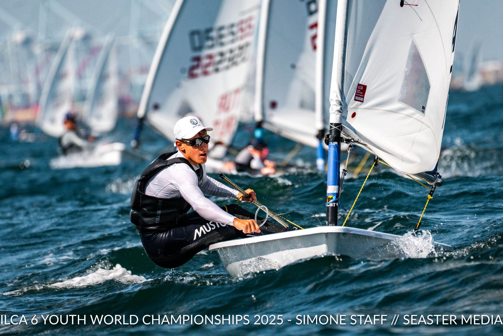 ILCA 6 Youth Worlds 2025 – Cirinei in testa, Italia da protagonista a San Pedro