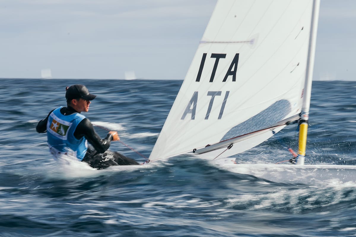 Mondiale ILCA U21 a Lanzarote: penultimo giorno, Caracciolo e Cirinei sempre leader; Arseni 4ª e Pascali 4°